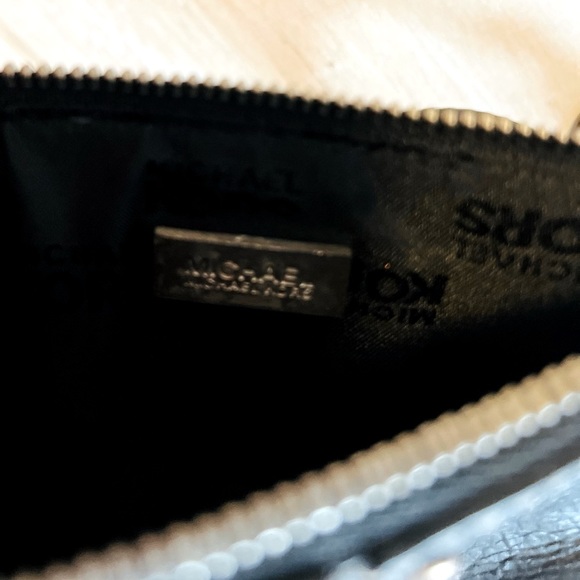 Michael Kors Black Leather and embossed Silver Button Wristlet Vintage - Picture 10 of 16